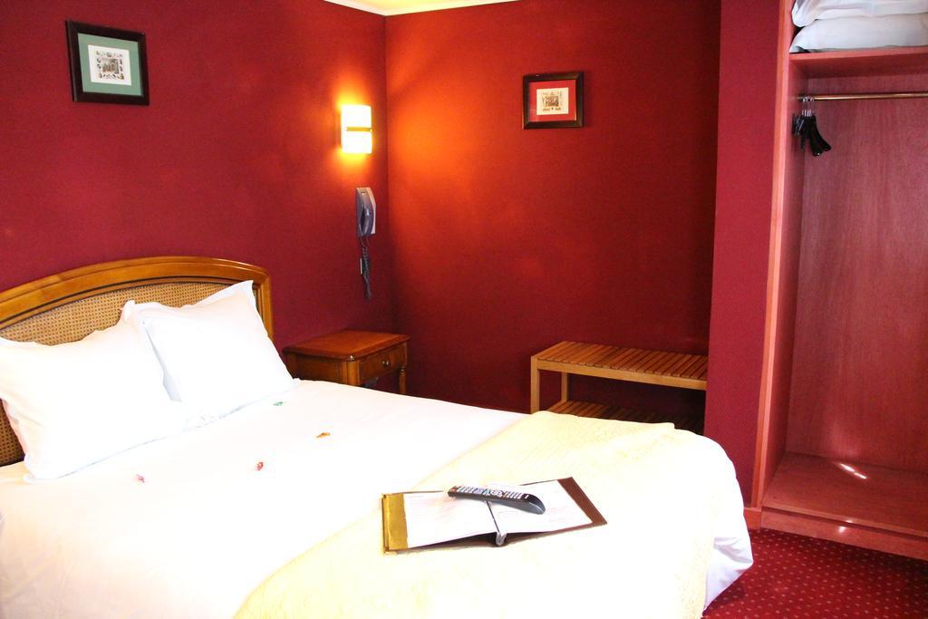 מונסטר Hotel Restaurant La Cigogne מראה חיצוני תמונה