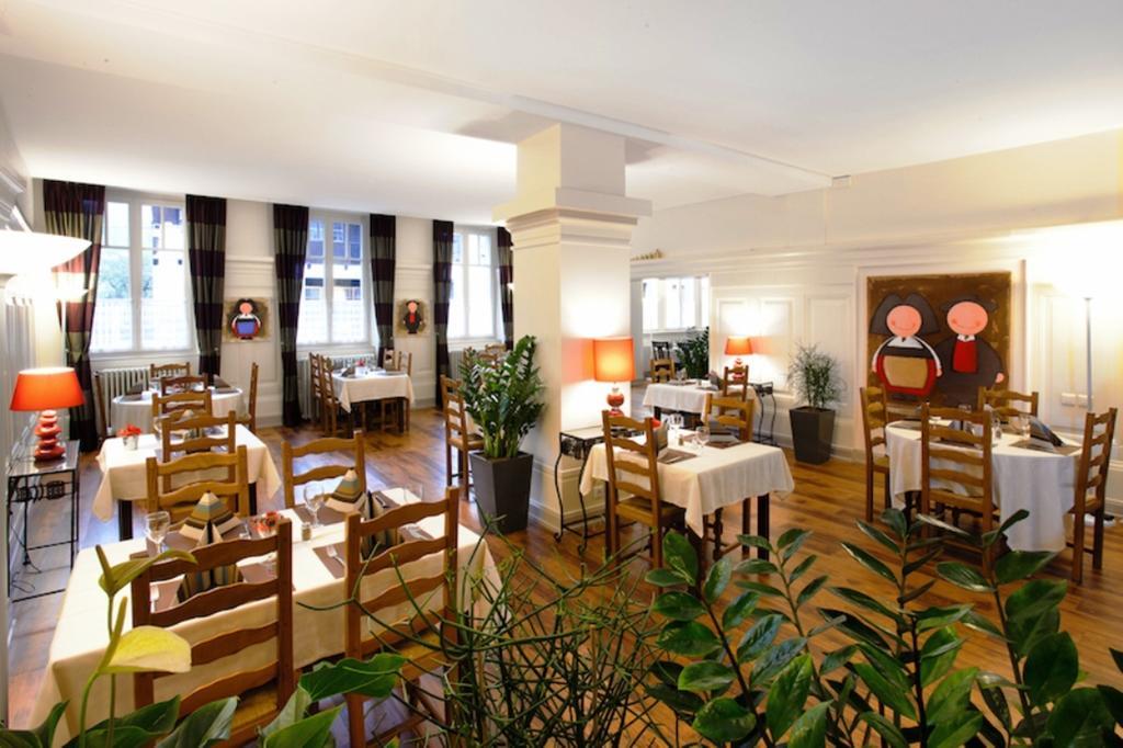 מונסטר Hotel Restaurant La Cigogne מראה חיצוני תמונה